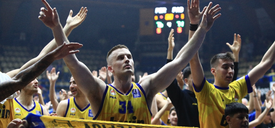 Παίκτες και οπαδοί έγιναν «ένα» στο Ανδρέας Παπανδρέου