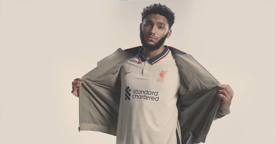 Λίβερπουλ: Παρουσίασε τη δεύτερη φανέλα της