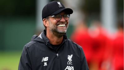 Λίβερπουλ: Αποθέωση για Κλοπ στη Σιγκαπούρη (video)