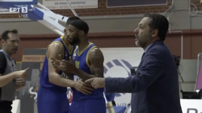 Ο Ντένμον πήγε στον πάγκο του Λαυρίου για να... κρυφακούσει οδηγίες, εξοργίζοντας τον Σερέλη! (video)