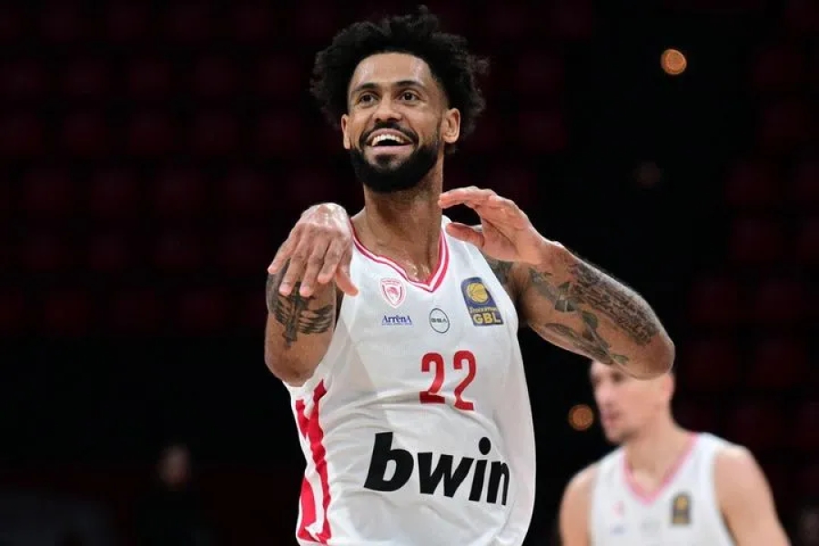 Tyler time στην ώρα του Μόρις: Αήττητο πάντα και 100 ξανά για τον Ολυμπιακό!