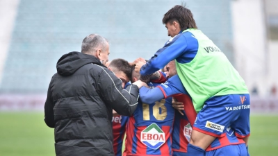 Βόλος – ΟΦΗ 3-1: Οι Θεσσαλοί έφεραν… τούμπα το ματς δείχνοντας μεγάλη θέληση! (video)