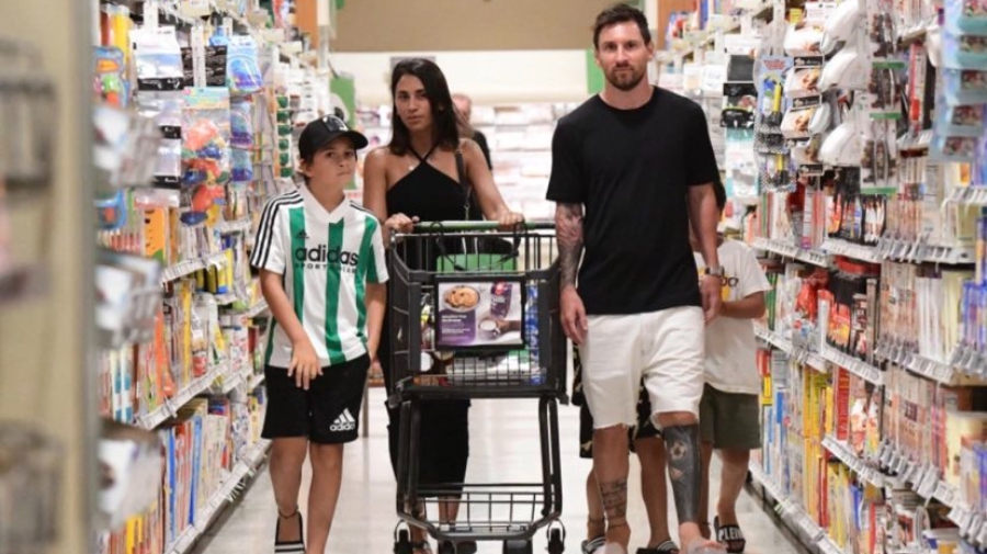 Ο Μέσι πέρασε οριακά... απαρατήρητος σε σούπερ μάρκετ των ΗΠΑ!