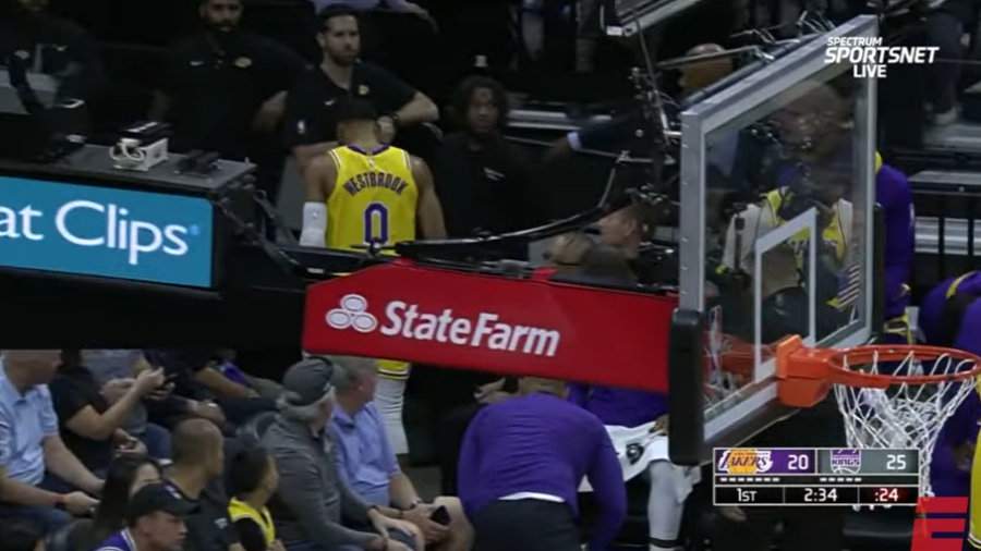 Λέικερς: Αποχώρησε τραυματίας ο Γουέστμπρουκ λίγο πριν την πρεμιέρα! (video)