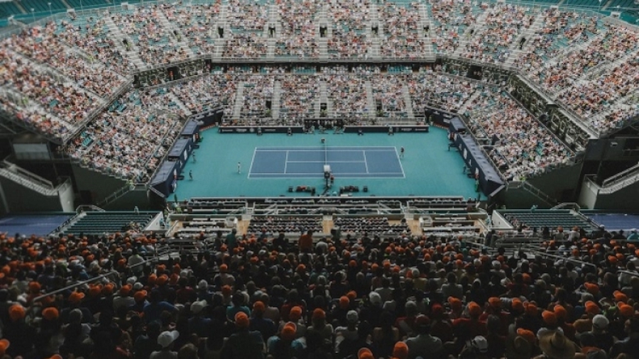 Η εκπληκτική μεταμόρφωση του Hard Rock Stadium για χάρη του Miami Open! (video)