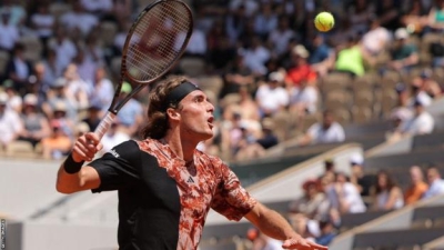 Roland Garros: Εύκολη νίκη Τσιτσιπά που «αγγίζει» το 2.47 στο pamestoixima