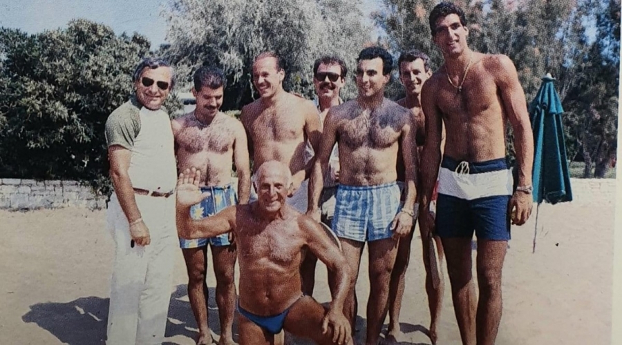 Ούτε ο καύσωνας το 1987 δεν μπορούσε να... λυγίσει το Νίκο Γκάλη