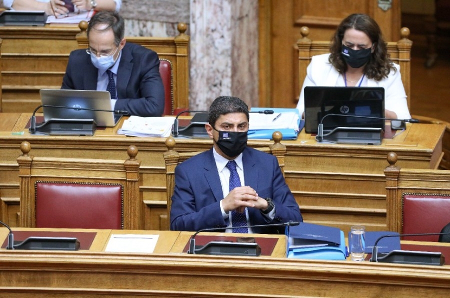 ΕΟΚ σε Αυγενάκη: «Αντισυνταγματικές οι παρεμβάσεις σας»