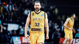 Η ΑΕΚ επιβεβαίωσε τον σοβαρό τραυματισμό του Στρέλνιεκς