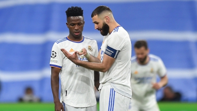 Τι πραγματικά έδειχνε ο Μπενζεμά στον Βινίσιους; Η Ρεάλ μας έδωσε την απάντηση!