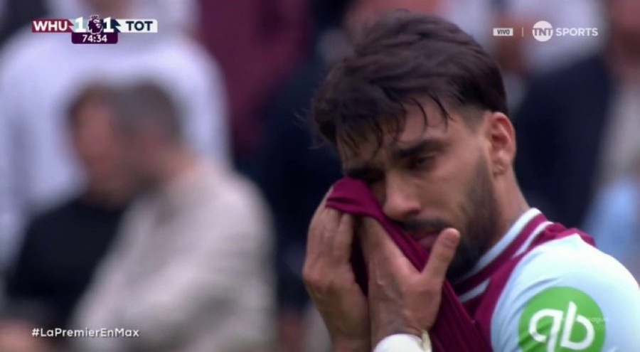 Δάκρυα στο χορτάρι: Ο Πακετά «λύγισε» ξανά για μια… κάρτα! (video)