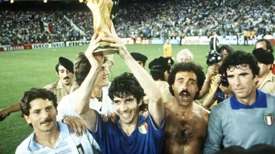 Ο Ρόσι κέρδισε πίσω τη «ζωή» του με το χατ-τρικ στη Βραζιλία - Η Ιταλία προκρίνεται και οι… εφιάλτες τελειώνουν! (video)