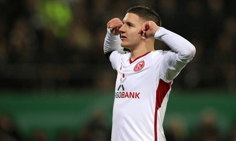 «Κλείνει στην Κλαμπ Μπριζ ο Χρήστος Τζόλης!»