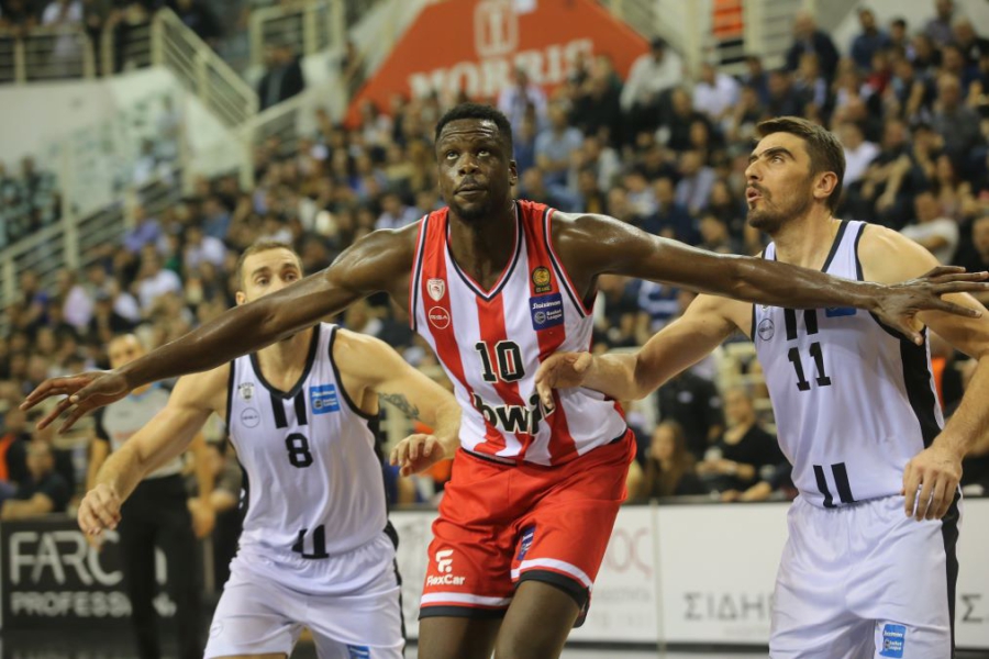 ΠΑΟΚ – Ολυμπιακός 63-77: Ο «τριπλός» Φαλ ηγήθηκε και… καθάρισε το ματς! (video)