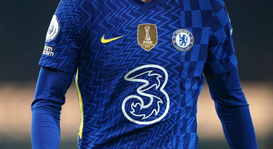 Η Τσέλσι συνεχίζει να έχει στην φανέλα της την «Three» παρά την ακύρωση της συμφωνίας!