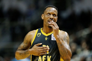 «Βασίλισσα» στο Παλατάκι: Στον αυτόματο η ΑΕΚ των 12 νικών - Υπέταξε με 88-71 τον ΠΑΟΚ στη μάχη των Δικεφάλων!