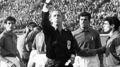 Κεν Άστον: Ο άνθρωπος που άλλαξε για πάντα το ποδόσφαιρο κοιτώντας ένα... φανάρι!