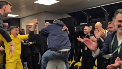 ΑΕΚ: Στήθηκε πάρτι με Ηλιόπουλο και παίκτες στα αποδυτήρια - 500.000 ευρώ πριμ!