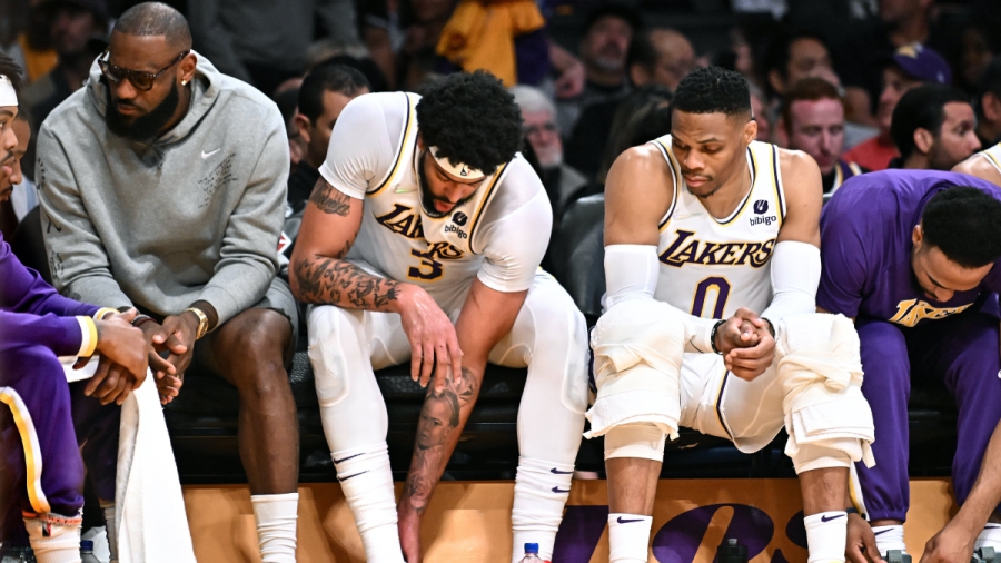 Οριστικά εκτός play in οι Λέικερς!