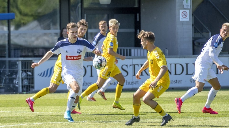 Διαιτητής στα Δανία «τρελάθηκε» με δικό του λάθος σφύριγμα!