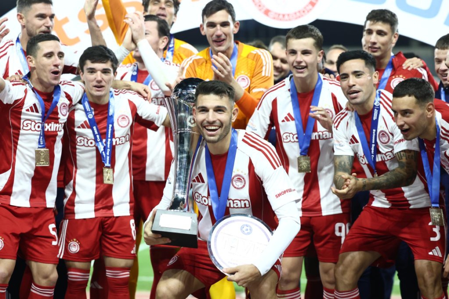 Καλογερόπουλος: «Ανταμοιβή μου το βραβείο - Διαφορετικός αρχηγός ο Ρέτσος!»