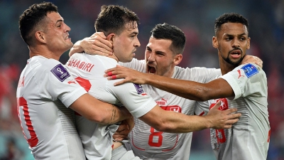 Σερβία – Ελβετία 2-3: «Πέταξε» για τα νοκ-άουτ μέσα από ματς γεμάτο γκολ και… ξύλο! (video)