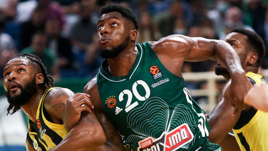 Στη Γαλατάσαραϊ του Πιστιόλη, ο πρώην «πράσινος» Τζεχάιβ Φλόιντ (video)