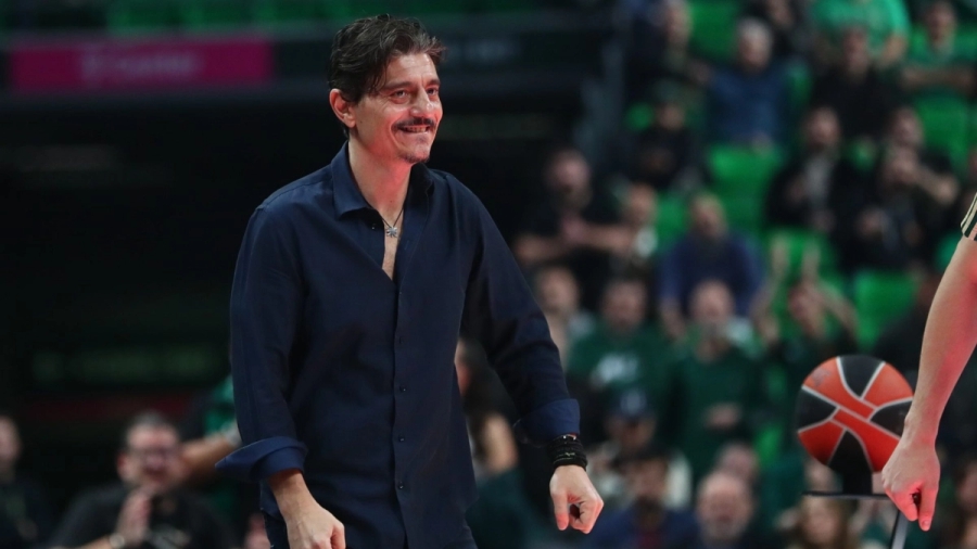 «Ούτε μια στο τρισεκατομμύριο σε πέντε ματς, τον προτιμώ!»: Ο Γιαννακόπουλος θέλει Ολυμπιακό, οι λόγοι και οι... «καναπέδες» πολλοί!