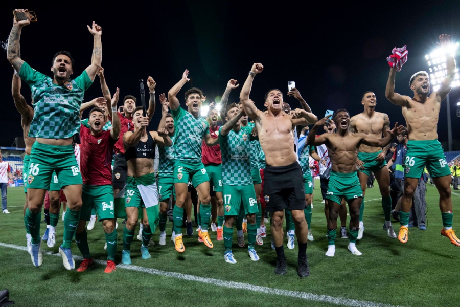 Αλμερία και Βαγιαδολίδ πήραν άνοδο στην LaLiga – Τα έκανε... θάλασσα η Εϊμπάρ!