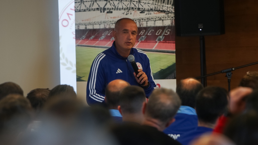 Τέλος εποχής για Μαυρογενίδη στον Ολυμπιακό