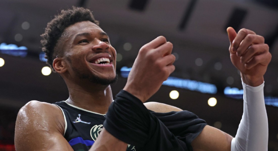 Αντετοκούνμπο: «Ο τρόπος που παίζουμε είναι διασκεδαστικός, παίζουμε με μεγάλη ένταση» (video)