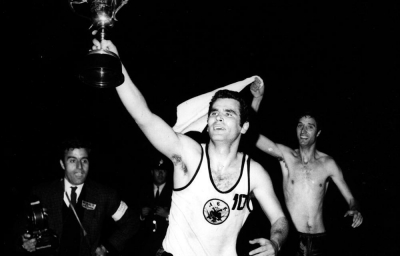 Γιώργος Αμερικάνος: Ο «Παγκόσμιος»  που είχε για γούρι τις νεκροφόρες (video)