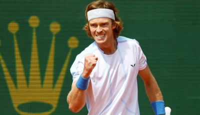 Στα ημιτελικά του Μόντε Κάρλο ο Ρούμπλεφ, περιμένει… Τσιτσιπά!