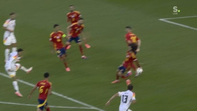 «Χαμός» στο Γερμανία – Ισπανία για τη φάση του Κουκουρέγια: Φωνές για χέρι και πέναλτι, «τίποτα» ο Τέιλορ! (video)