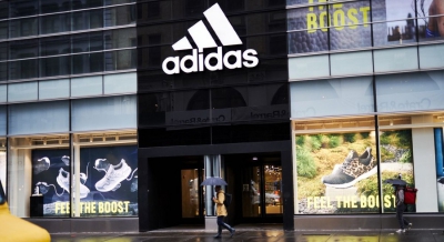 Η Adidas αυξάνει τις τιμές των προϊόντων της