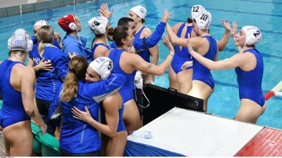Πόλο γυναικών: Πρωτιά με νίκη (15-4) επί της Γαλλίας για την Εθνική και... προημιτελικά! (video)