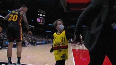 NBA: «Ντου» πιτσιρικά στο παρκέ για τον Κόλινς! (video)