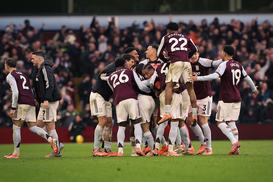 Πρώτοι στο «χωριό», δεύτεροι στην πόλη: Νίκη... τίτλου η Άστον Βίλα σόκαρε την Άρσεναλ στο 95'!