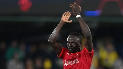 Δήλωση γεμάτη… ερωτηματικά από τον Μανέ: «Εύχομαι σε αυτή την ομάδα ό,τι καλύτερο»