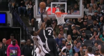 ΝΒΑ: Top 10 και μπλοκ με τα δύο χέρια από τον Ρίτσαρντσον στην κορυφή (video)