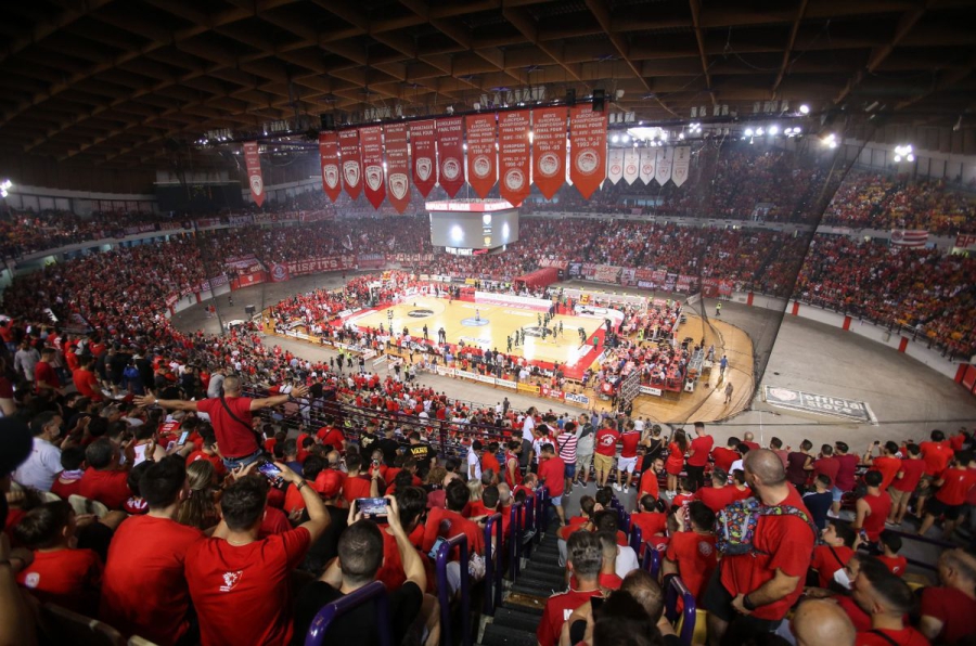 «Ο ένας, ο αδιαίρετος, ο μεγαλύτερος»: Η Θύρα 7 απάντησε στον πρωθυπουργό για το ΣΕΦ!