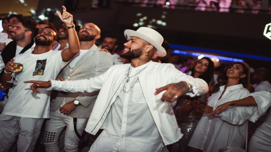 Έξαλλοι οι γείτονες του Νεϊμάρ και ο δήμαρχος με τα... πάρτι του Βραζιλιάνου!