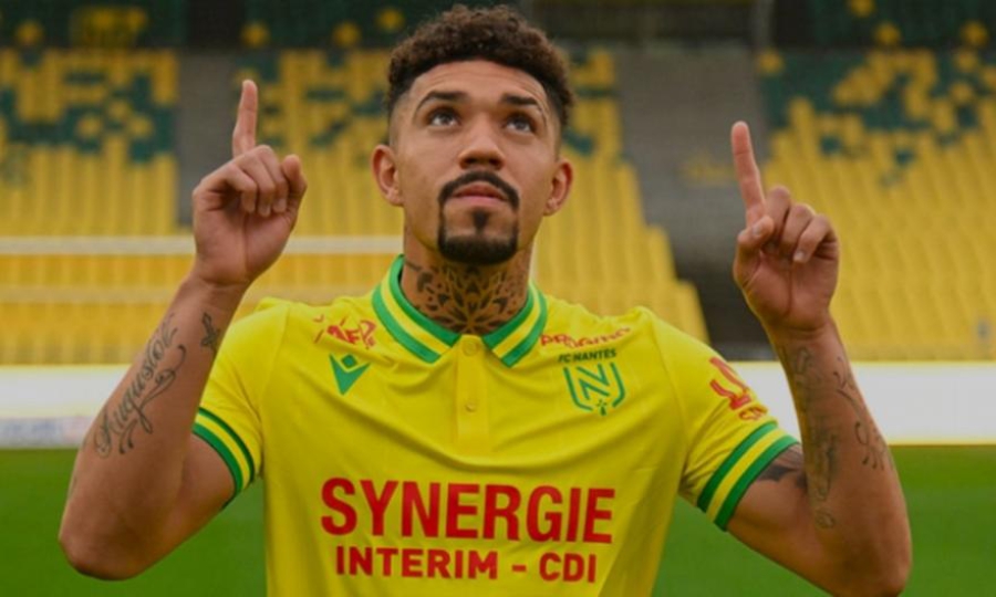 ΠΑΟΚ: Επισημοποιήθηκε η μεταγραφή του Ντόουγκλας Αουγκούστο στη Ναντ