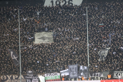 Tα γήπεδα γέμισαν ξανά: Η ατμόσφαιρα στην Τούμπα! (video)