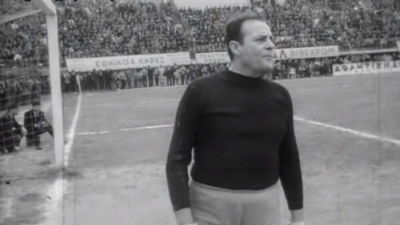 Λάμπρος Κωνσταντάρας: Ένας «τρελοπενηντάρης» που υπήρξε μεγάλος τρελό... ΑΕΚτζής! (video)