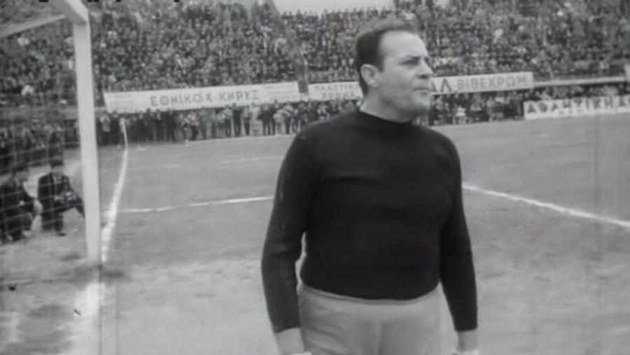 Λάμπρος Κωνσταντάρας: Ένας «τρελοπενηντάρης» που υπήρξε μεγάλος τρελό... ΑΕΚτζής! (video)