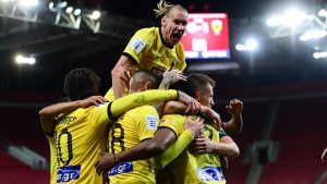 Δύο σερί «τρίποντα» της ΑΕΚ στο Καραϊσκάκης, από τότε που ο Παπαϊωάννου έπαιξε... τερματοφύλακας! (video)