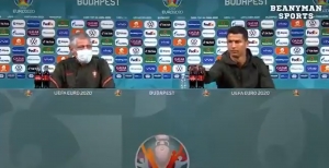 EURO 2020, Εκνευρισμός του Κριστιάνο Ρονάλντο με την Coca Cola: «Πίνετε νερό» (video)