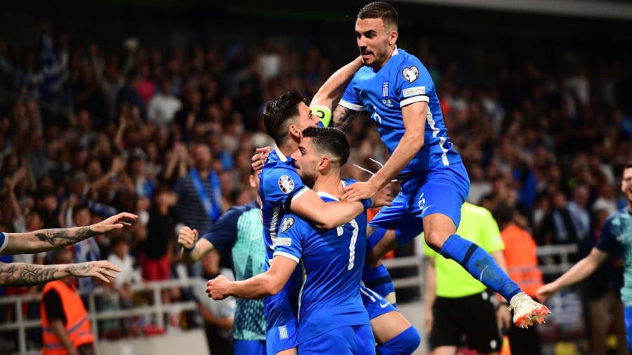 Οι βαθμοί φέρνουν την πρόκριση, αλλά η… συνήθεια να παίζει δημιουργικά η Εθνική, της κρατάει «ζεστό» τον κόσμο!