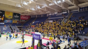 Το BN Sports στο Βελιγράδι: Περίπου 700 οι οπαδοί της Μακάμπι, που είναι στις εξέδρες της Χάλα Πιονίρ! (video)